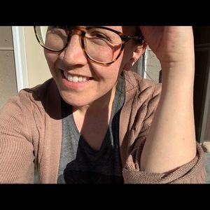 Meet your Posher, Jenelle